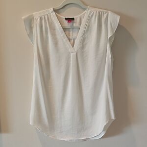 Vince Camuto White V-Neck Cap Sleeve Blouse